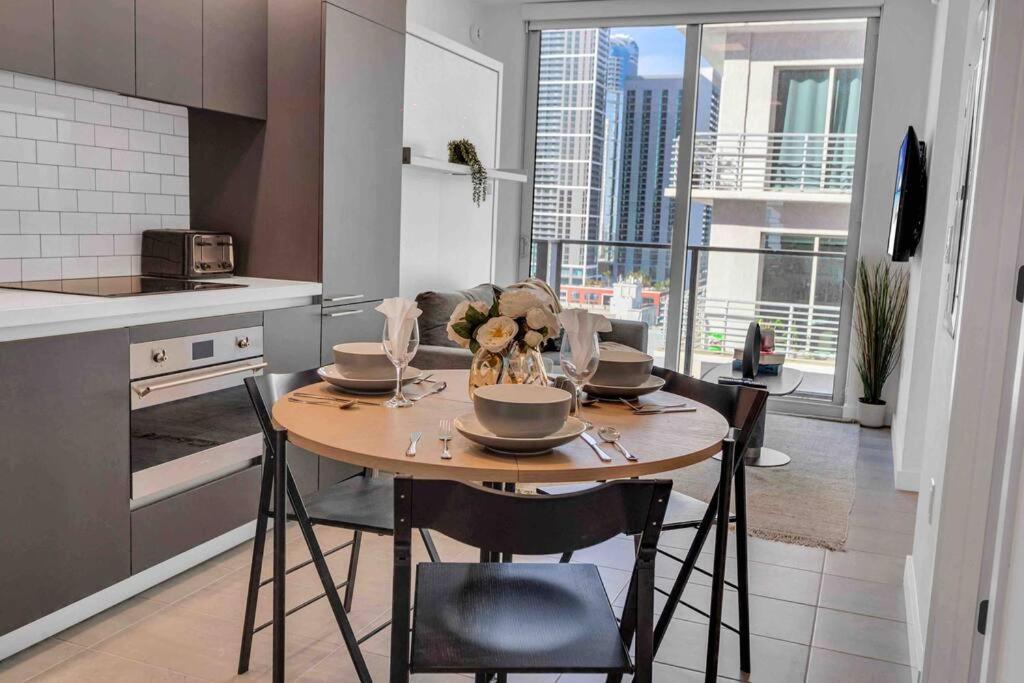 Breathtaking 1Br In The Heart Miami Exterior foto